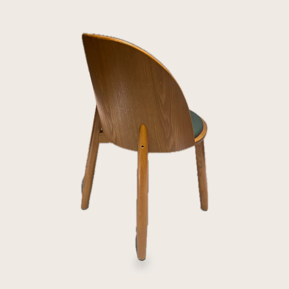 Crema Shell Chair view 2